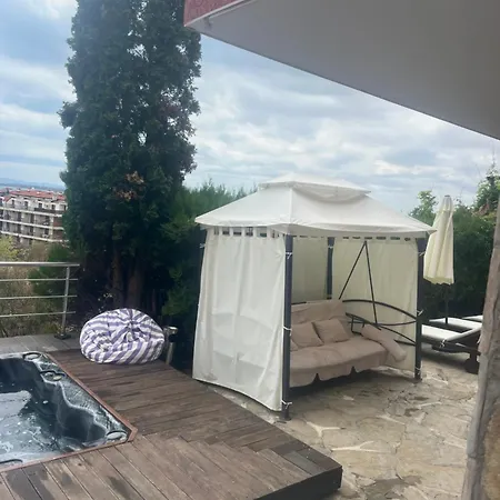 Red Iguana Szálloda Szveti Vlasz
