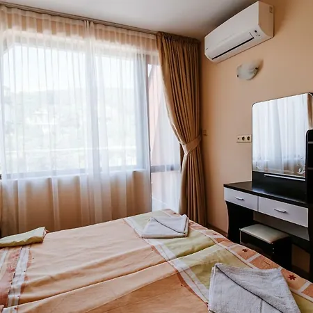 Red Iguana 3* Sveti Vlas